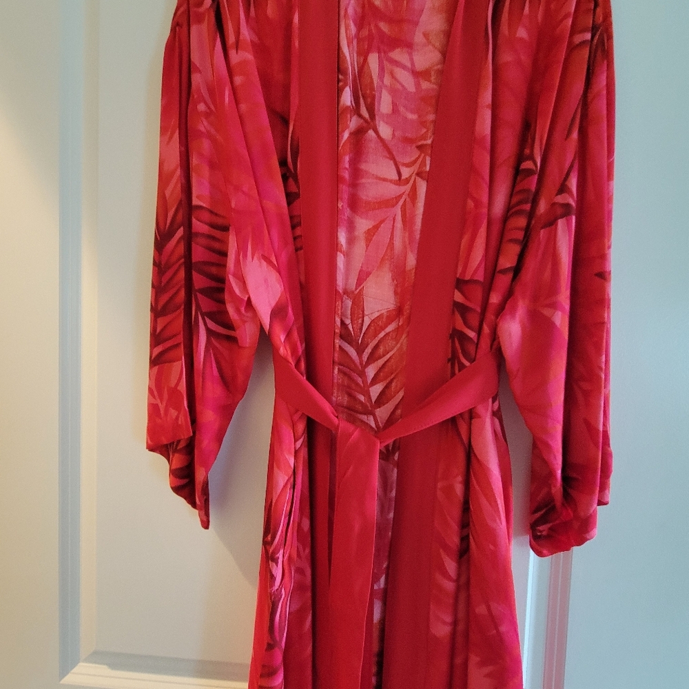 Red Tropical-Print Women's Robe, 100%Rayon - Picture 5 of 7